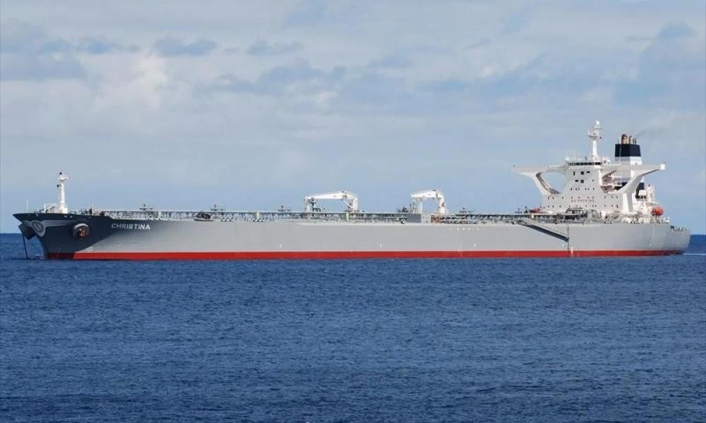 Υψώθηκε η ελληνική σημαία στο δεξαμενόπλοιο «ΧΡΙΣΤΙΝΑ» στη Χίο